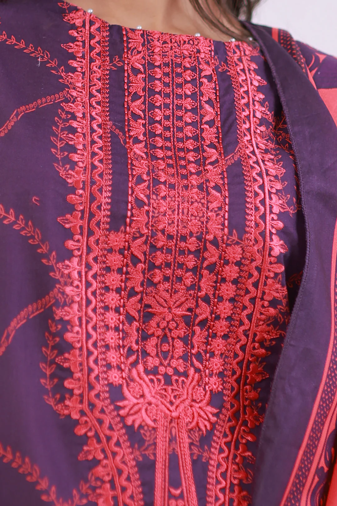 Embroidered Kurta Dupatta - 1492 - Image 4