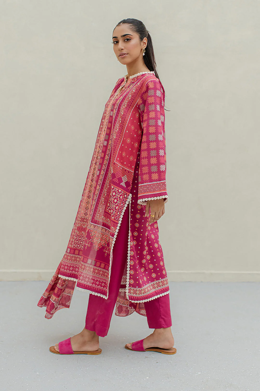 Kurta Dupatta Trouser - 1075 - Image 3