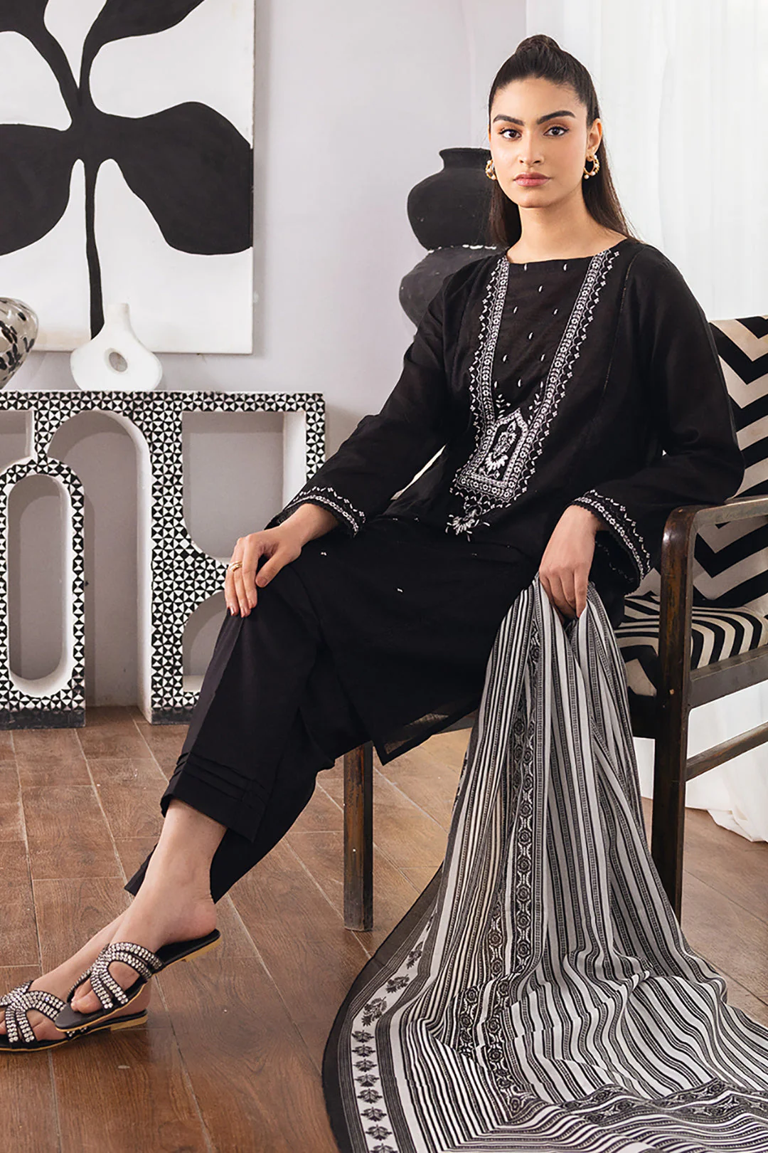 Embroidered Kurta Dupatta Trouser - 1085 - Image 3