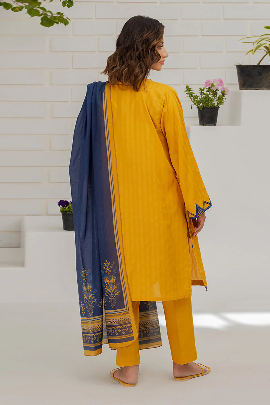 Embroidered Kurta Dupatta Trouser - 1185 - Image 5