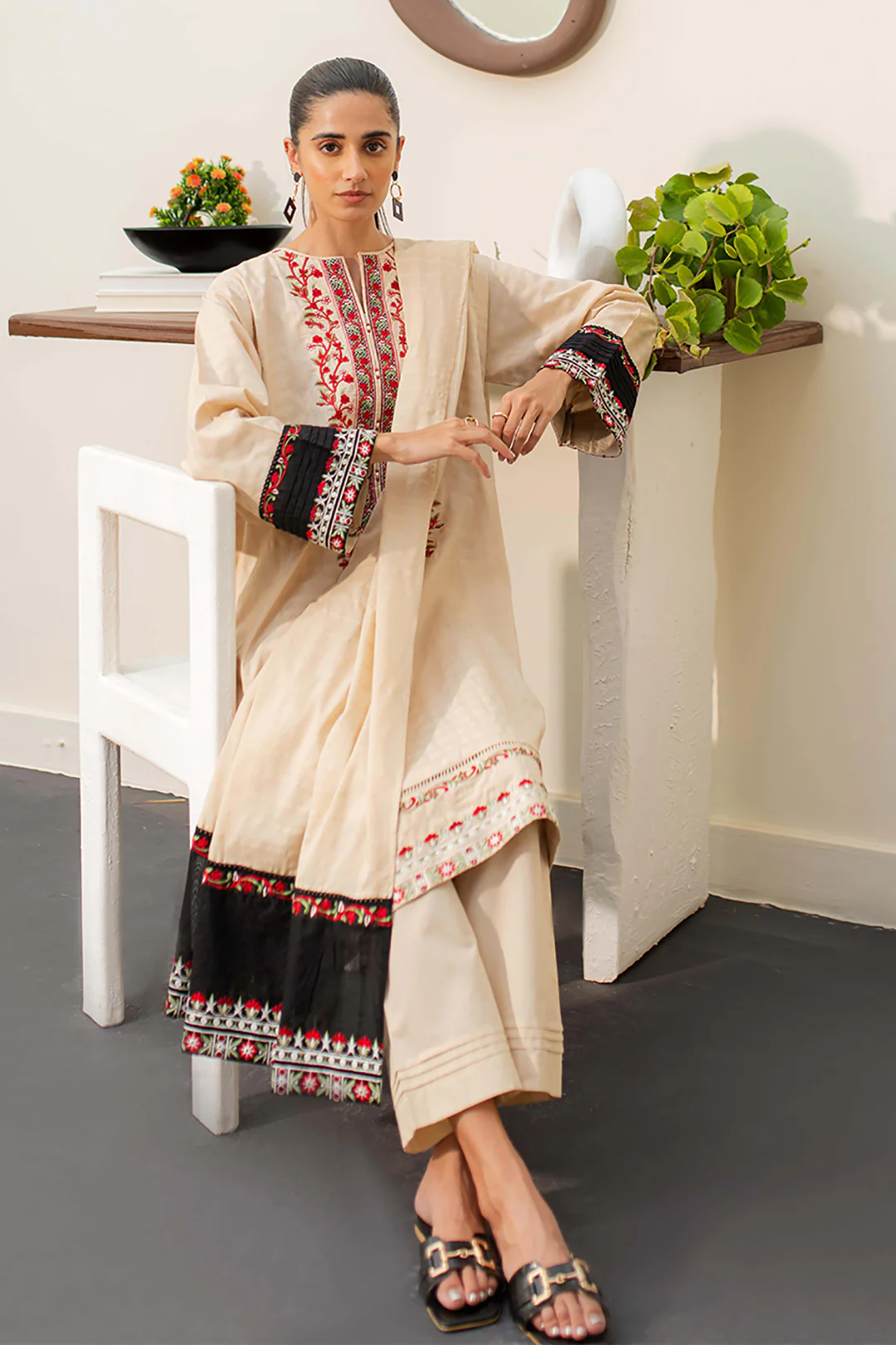Embroidered Kurta Dupatta Trouser - 1229 - Image 3