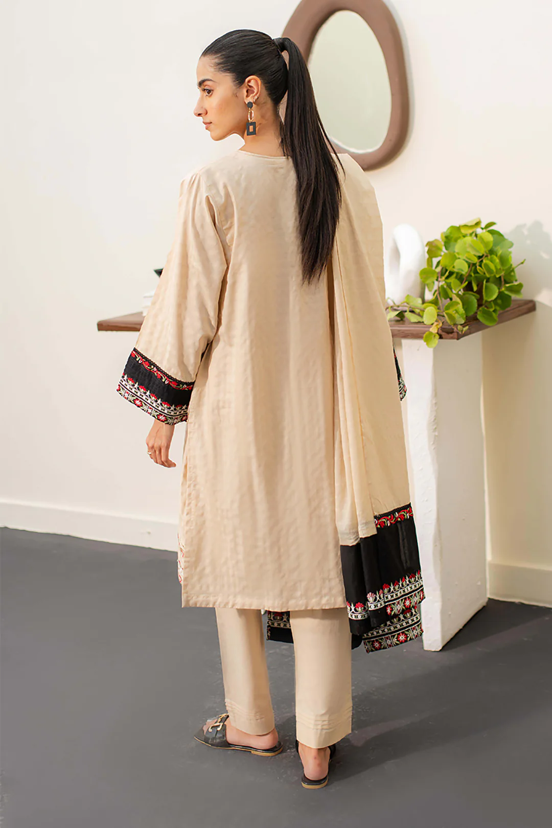 Embroidered Kurta Dupatta Trouser - 1229 - Image 5