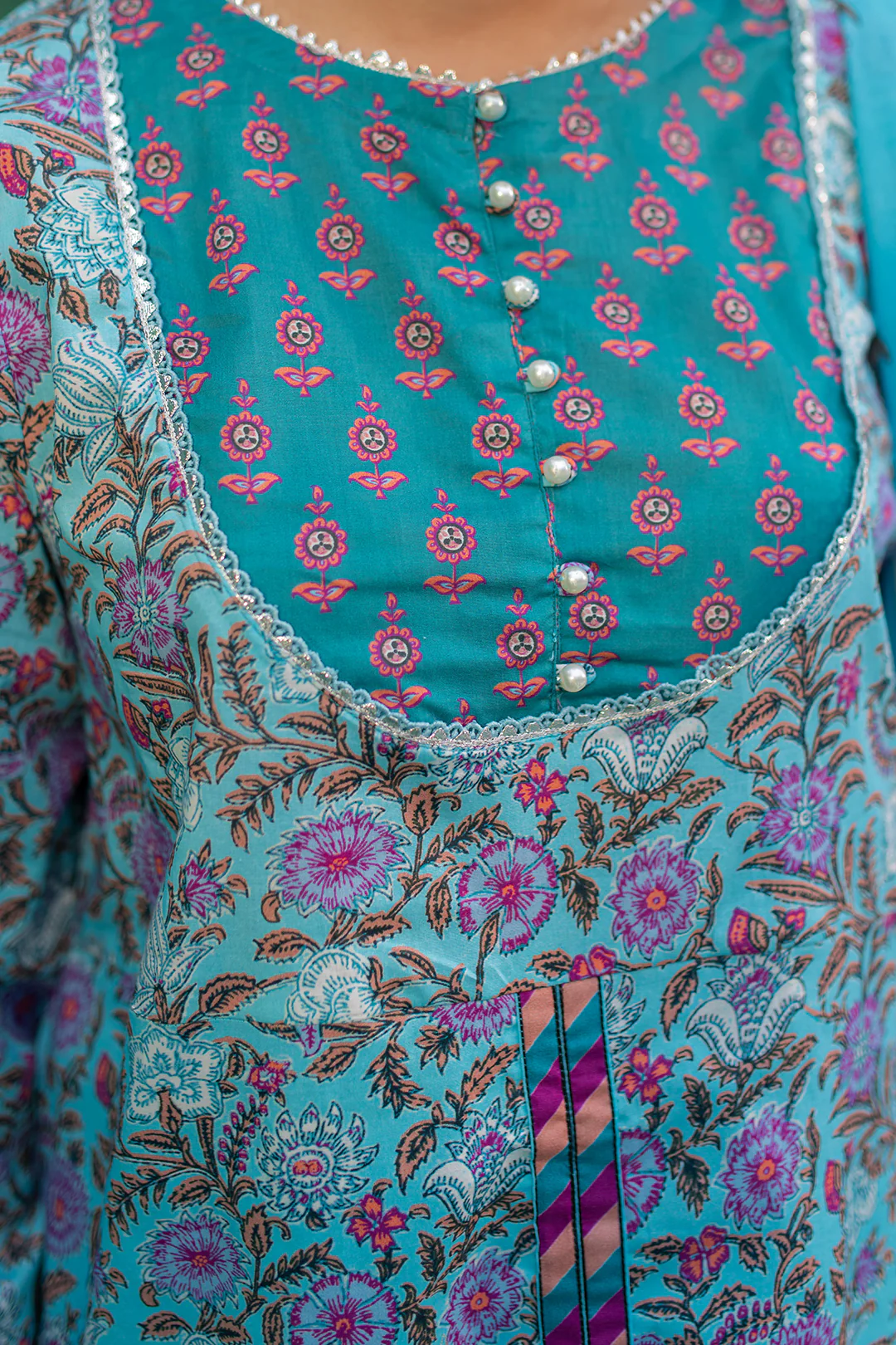 Kurta Dupatta Trouser - 2856 - Image 4