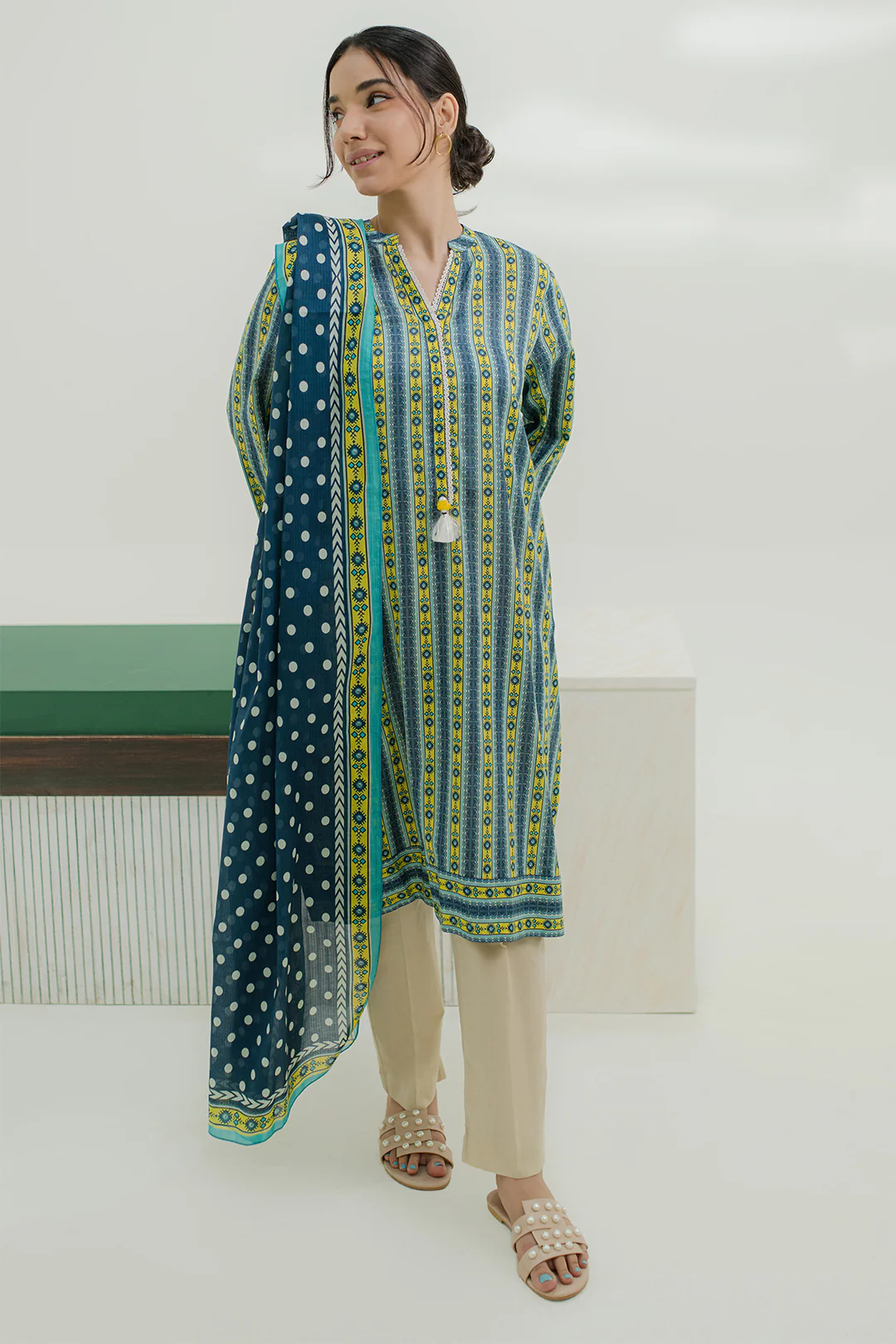 Kurta Dupatta Trouser - 1754 - Image 2