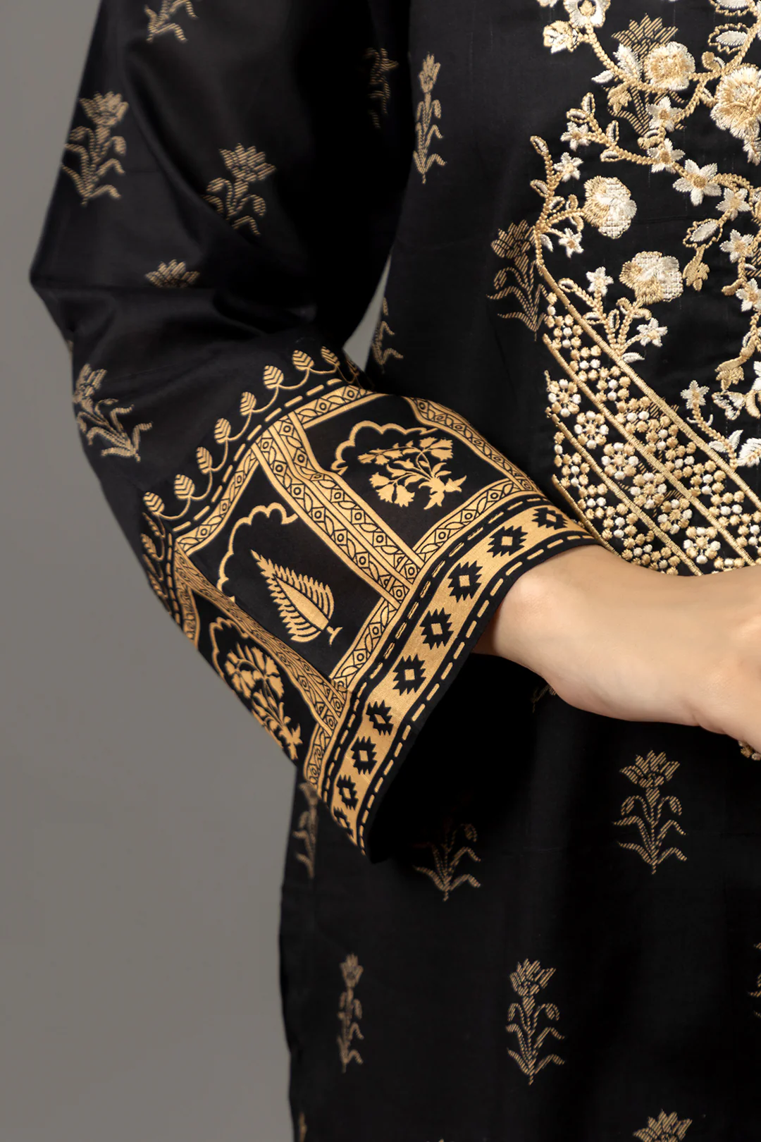 Embroidered Kurta Dupatta Trouser - 1761 - Image 3