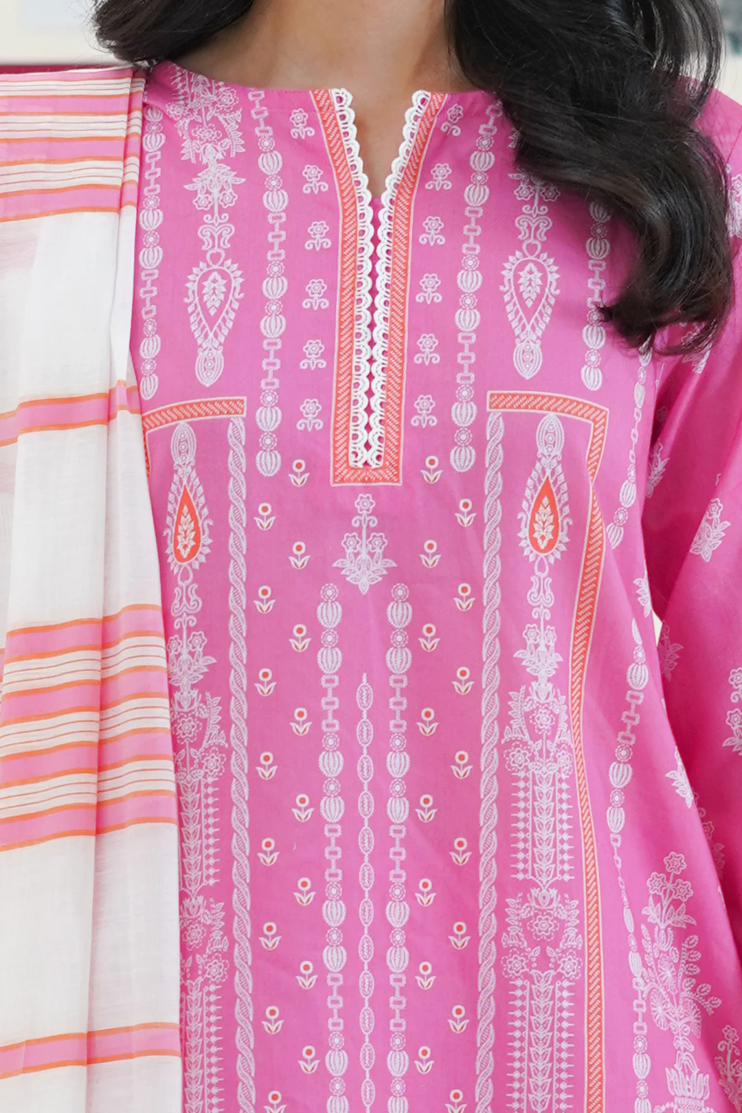 Kurta Dupatta Trouser - 1942 - Image 4