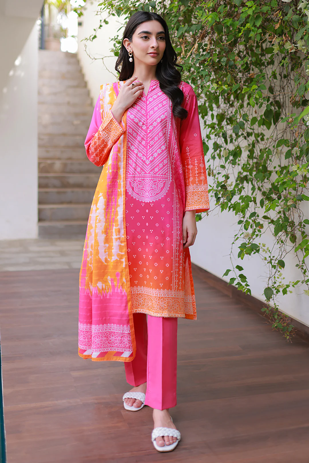 Kurta Dupatta Trouser - 1945 - Image 2