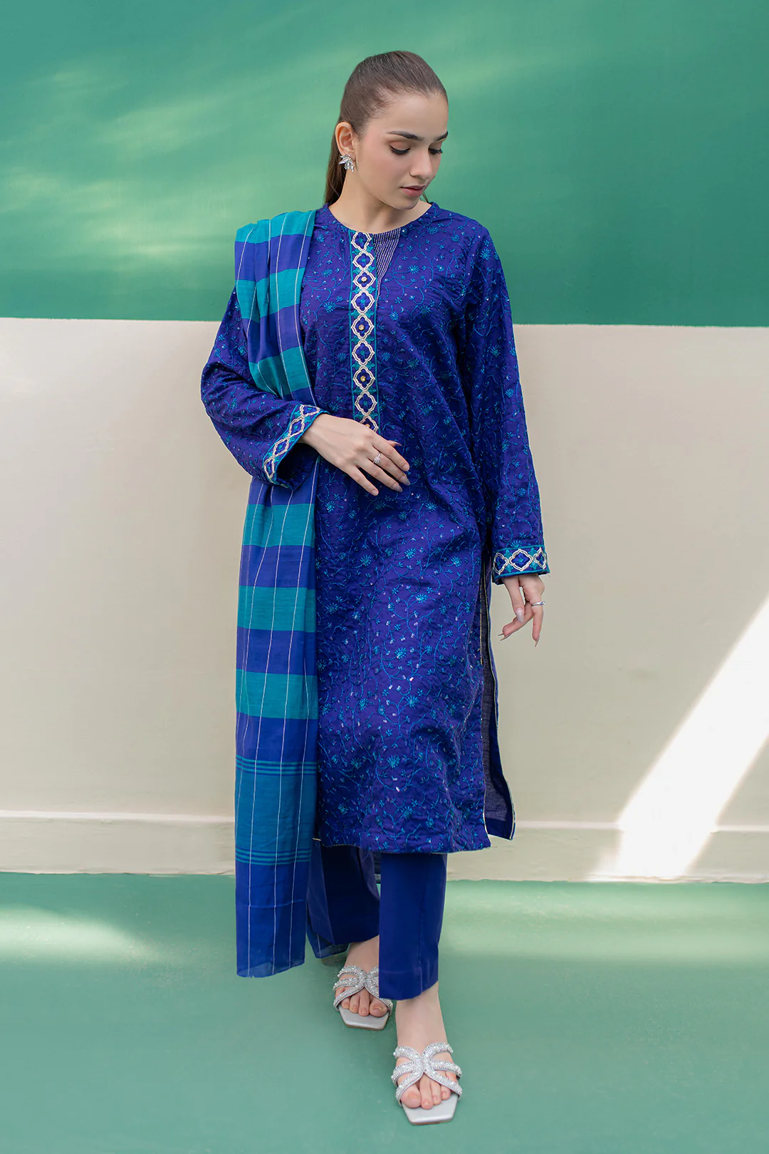 Embroidered Kurta Dupatta Trouser - 2004 - Image 6