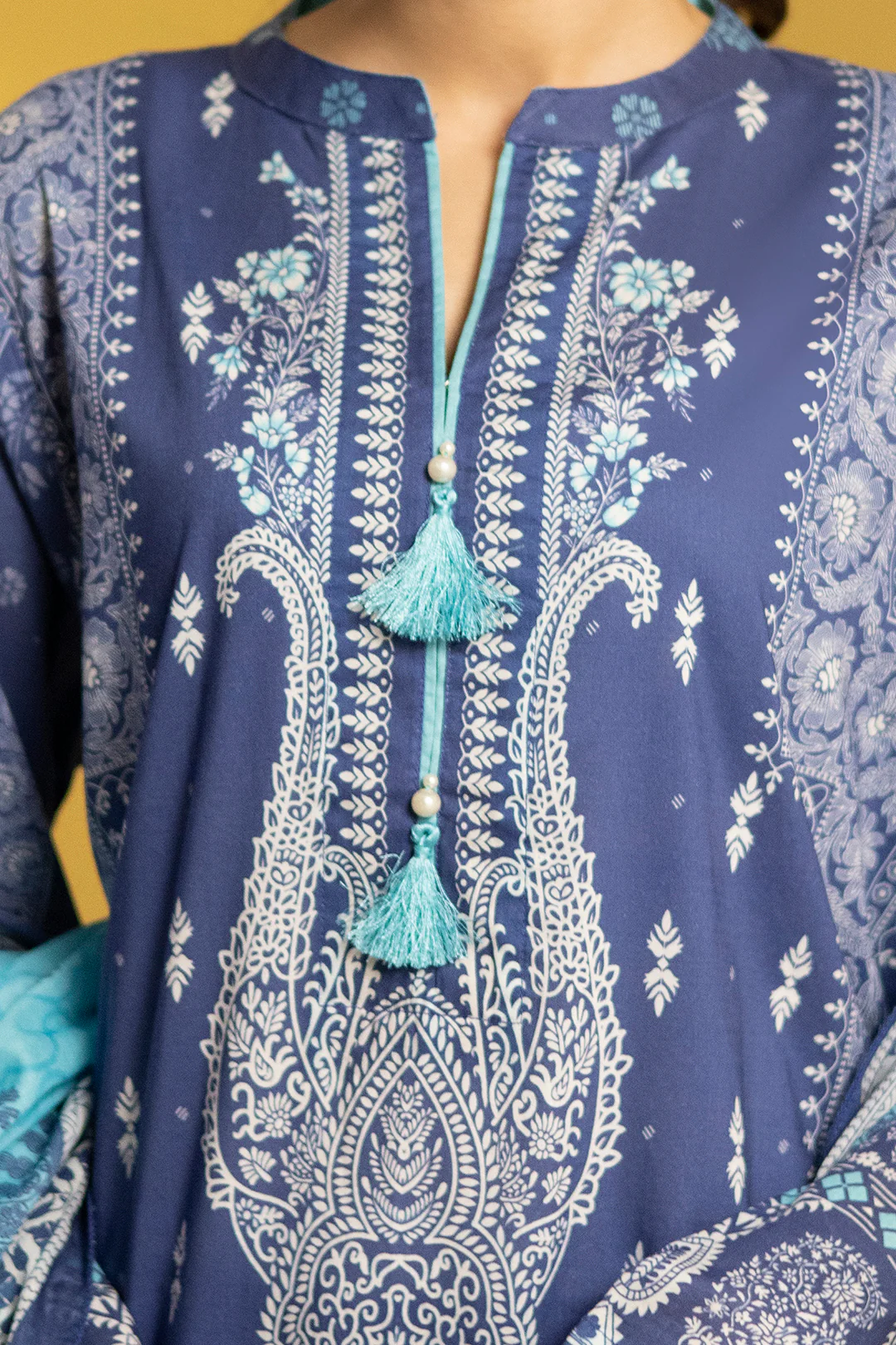 Kurta Dupatta Trouser - 2102 - Image 7