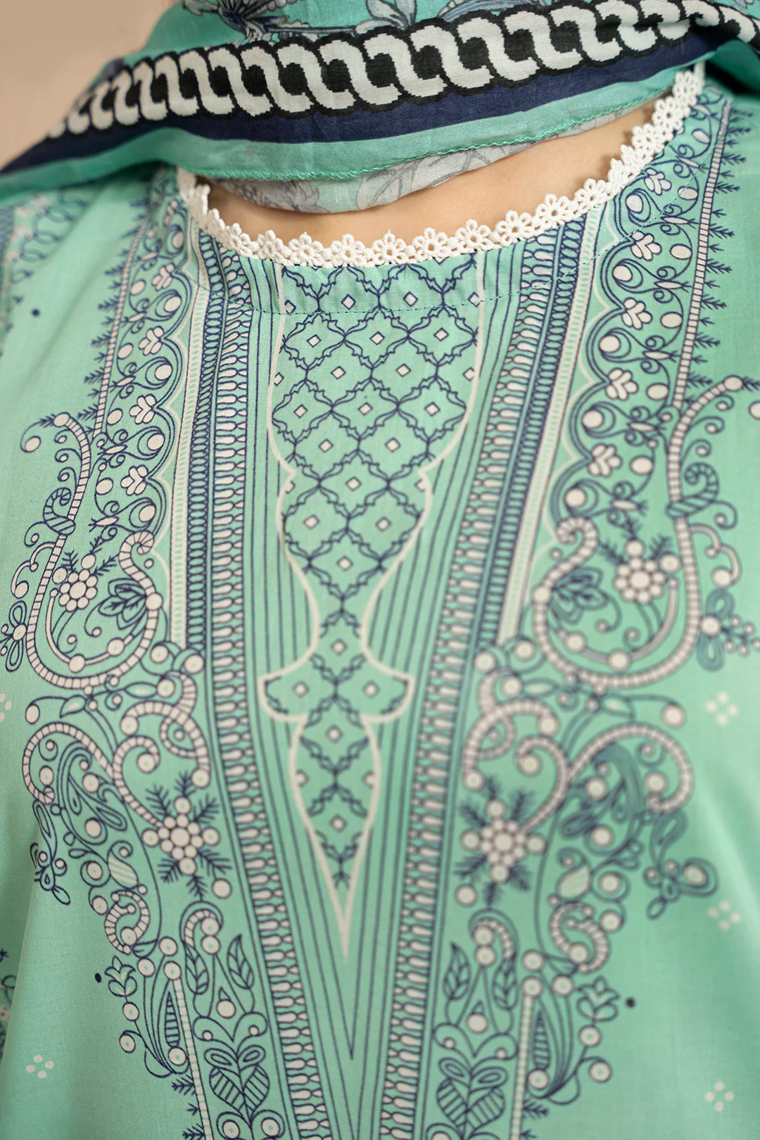 Kurta Dupatta Trouser - 1450 - Image 4