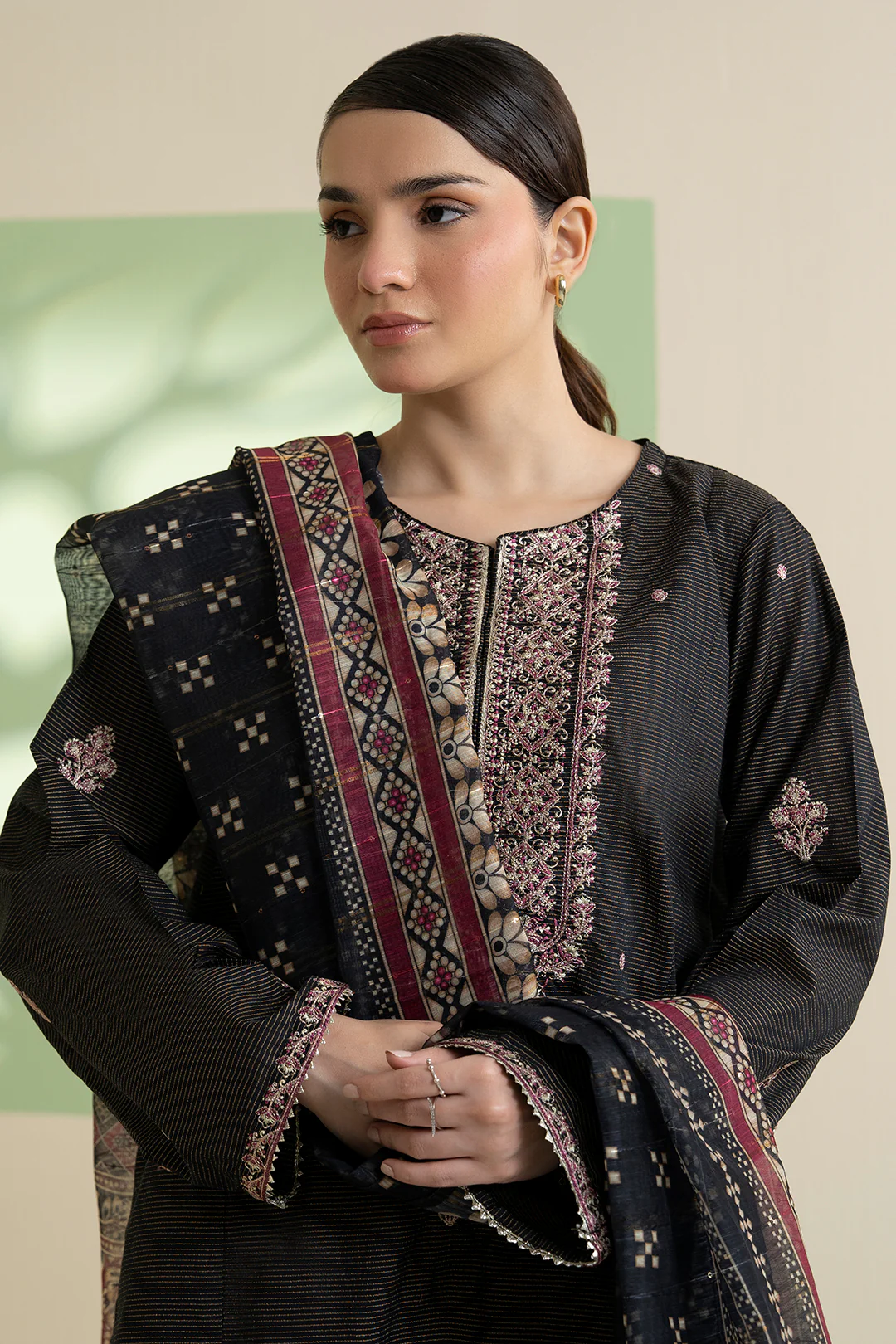Embroidered Kurta Dupatta Trouser - 1722 - Image 4