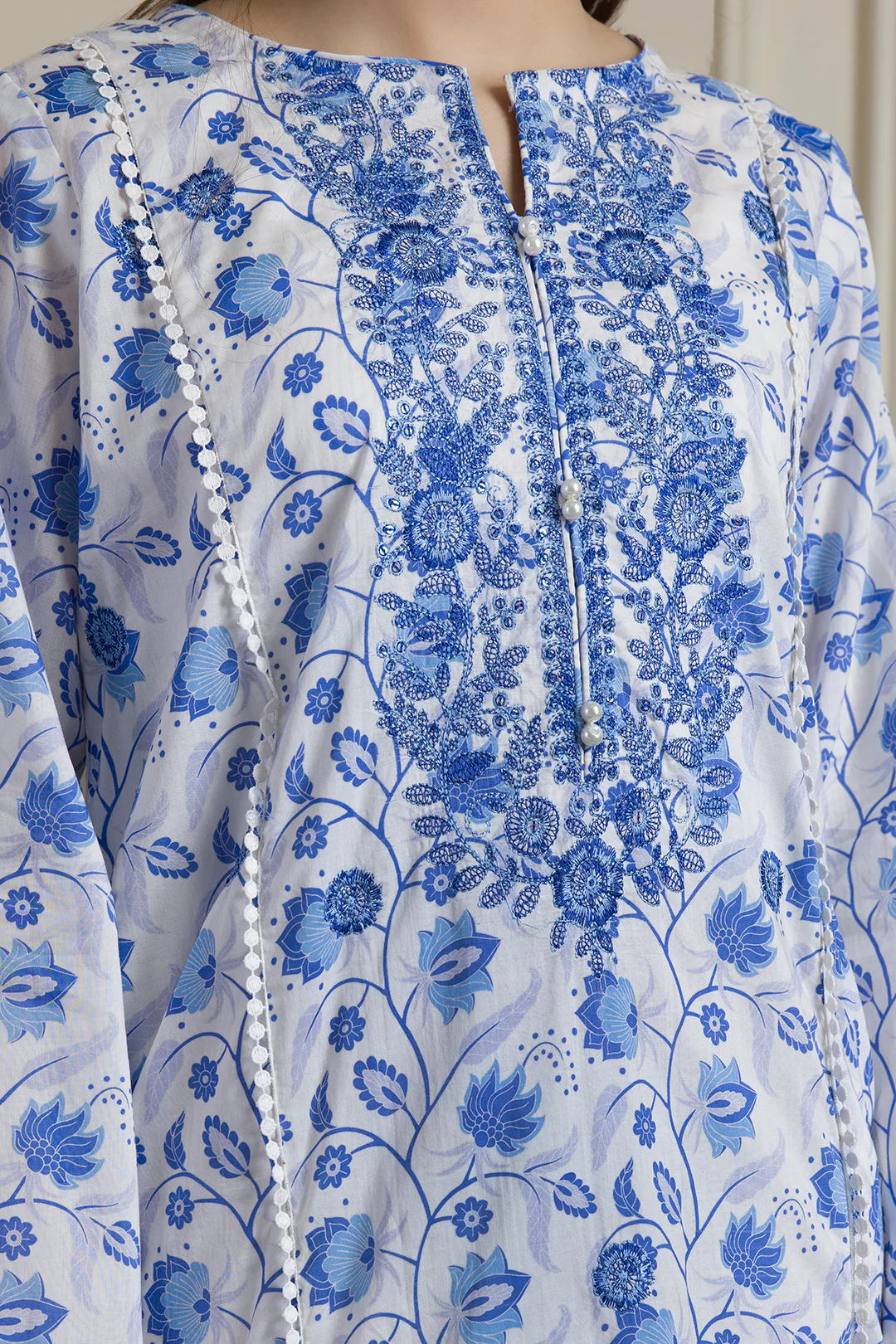 Embroidered Kurta Dupatta Trouser - 1789 - Image 5