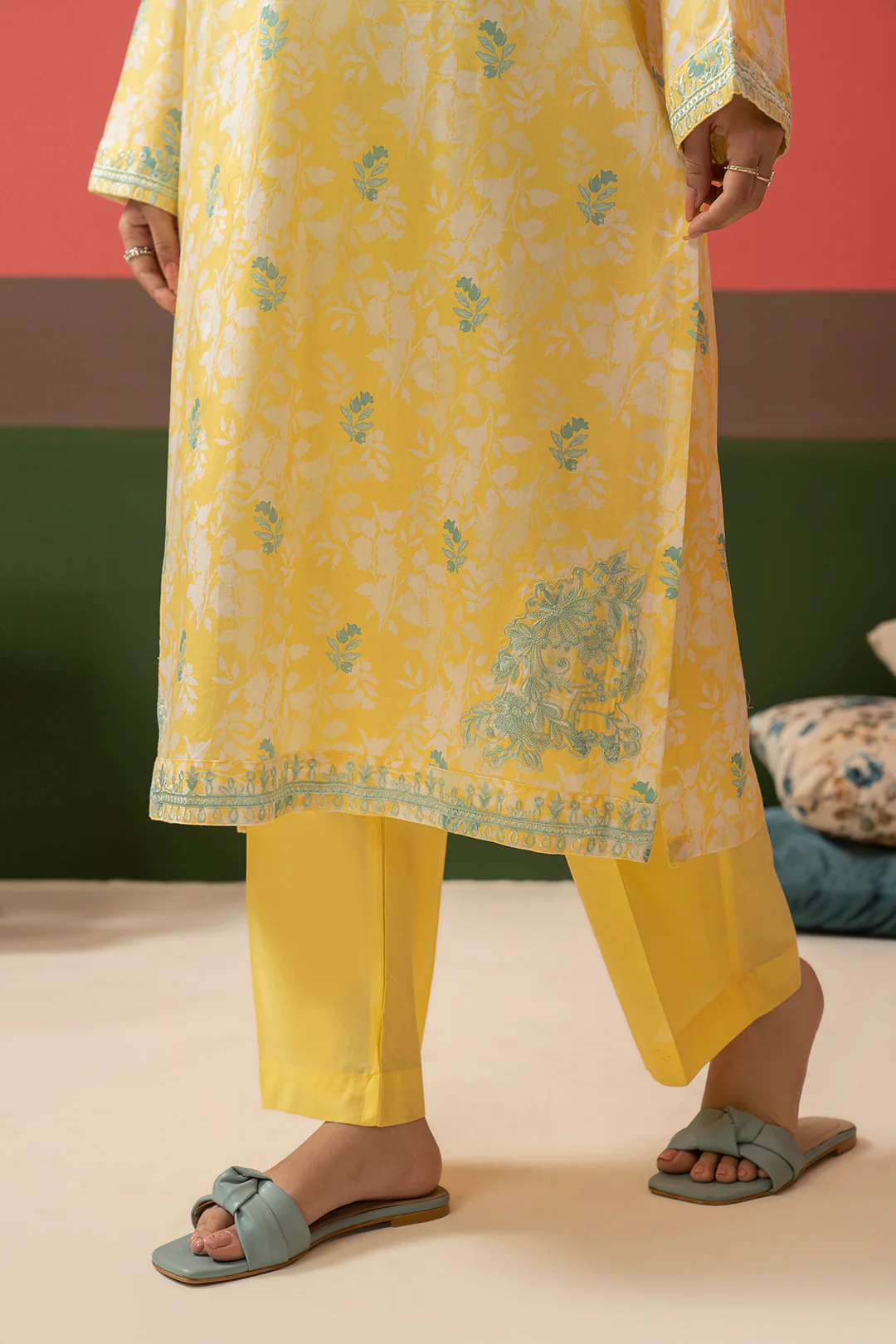 Embroidered Kurta Dupatta Trouser - 1831 - Image 8