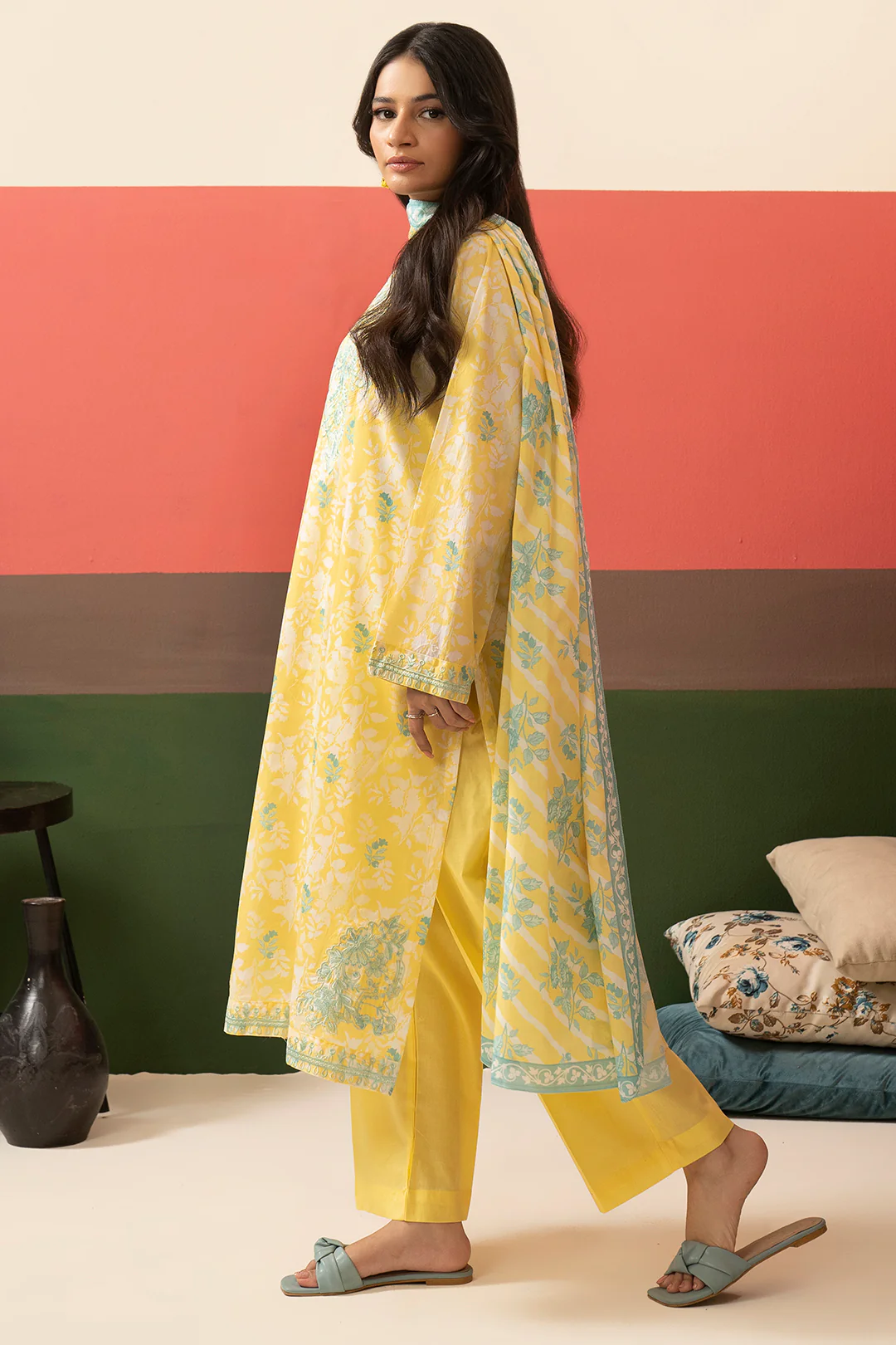 Embroidered Kurta Dupatta Trouser - 1831 - Image 9
