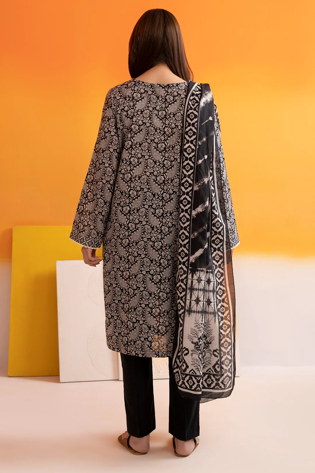 Kurta Dupatta Trouser - 1928 - Image 7
