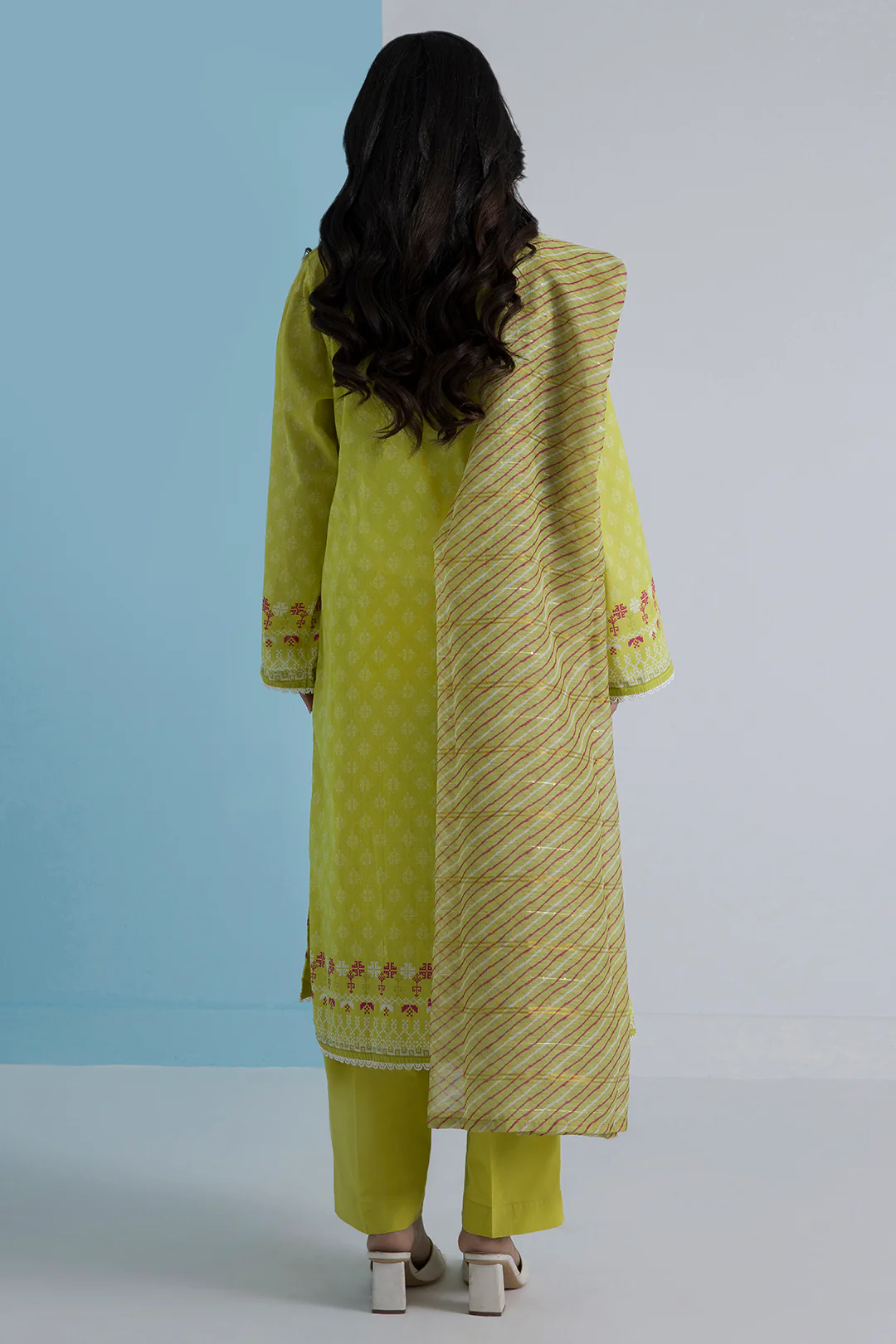 Kurta Dupatta Trouser - 1931 - Image 11
