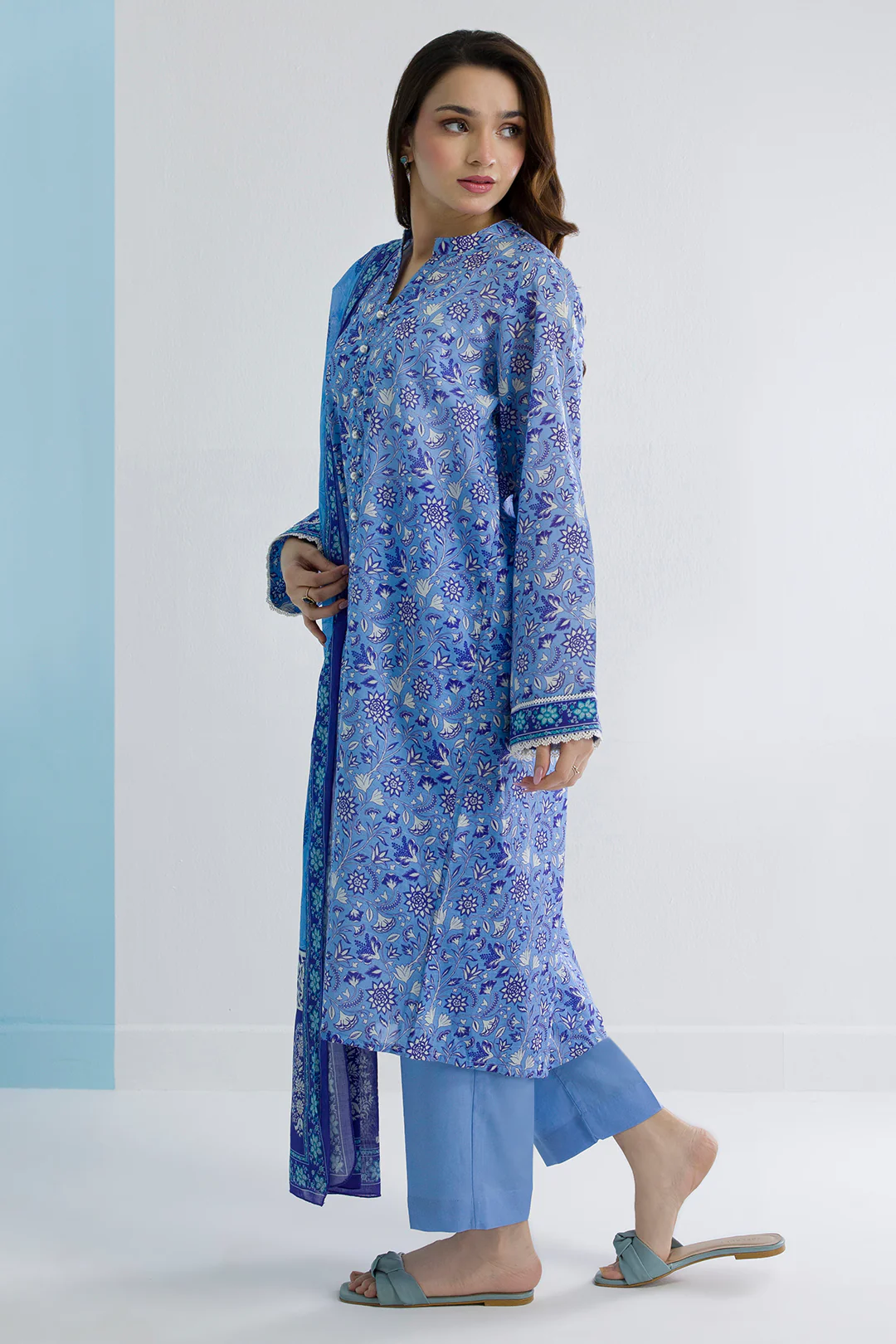 Kurta Dupatta Trouser - 2104 - Image 7