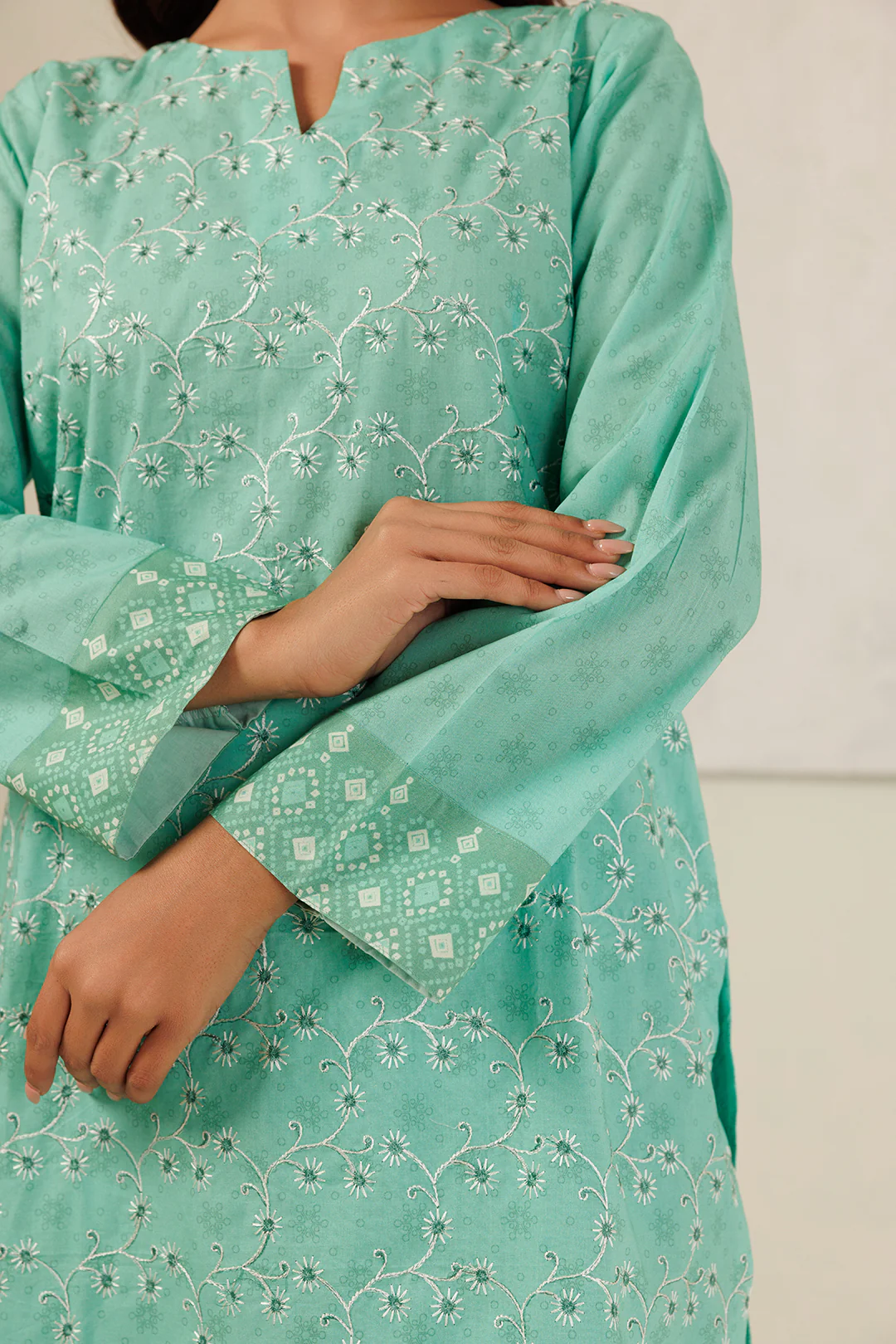 Embroidered Kurta Dupatta Trouser - 2111 - Image 4