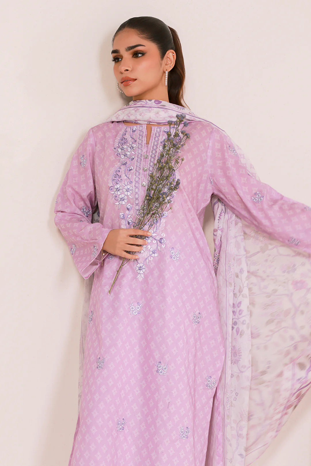 Embroidered Kurta Dupatta Trouser - 2139 - Image 5