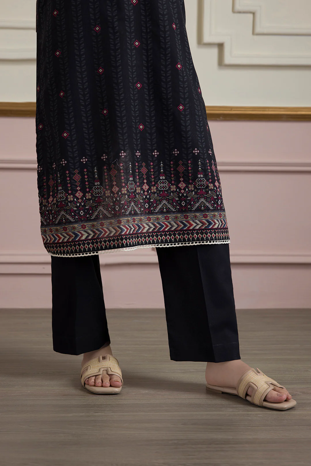 Kurta Dupatta Trouser - 2192 - Image 7