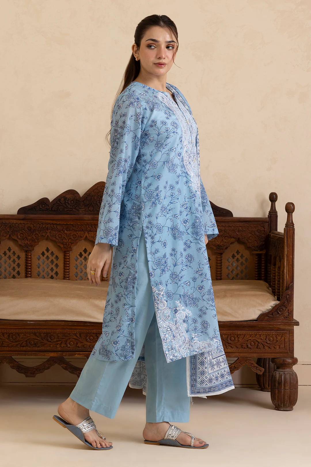 Embroidered Kurta Dupatta Trouser - 2265 - Image 4