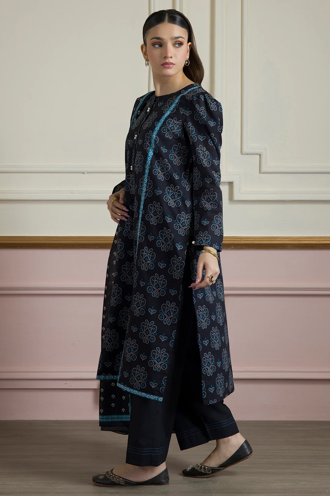 Kurta Dupatta Trouser - 2304 - Image 7