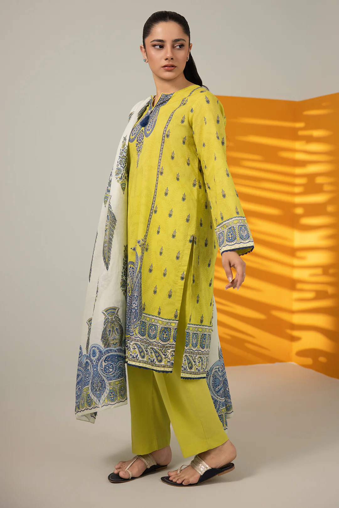 Kurta Dupatta Trouser - 2414 - Image 3