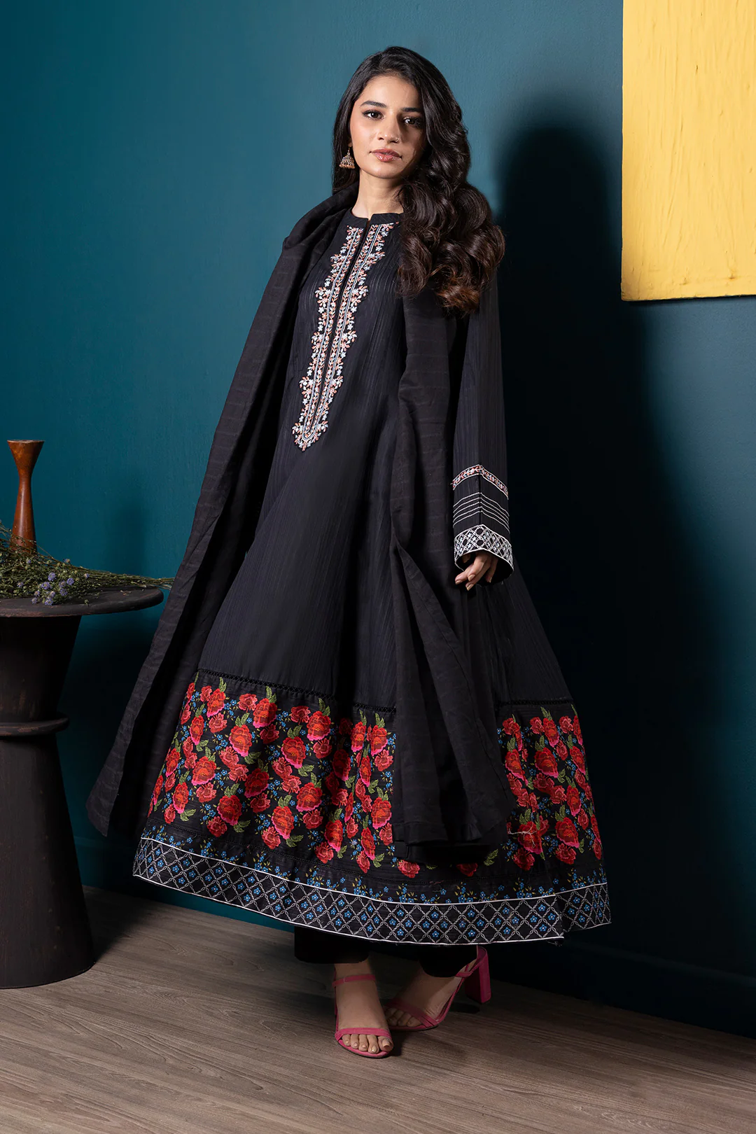 Embroidered Kurta Dupatta Trouser - 2515 - Image 3