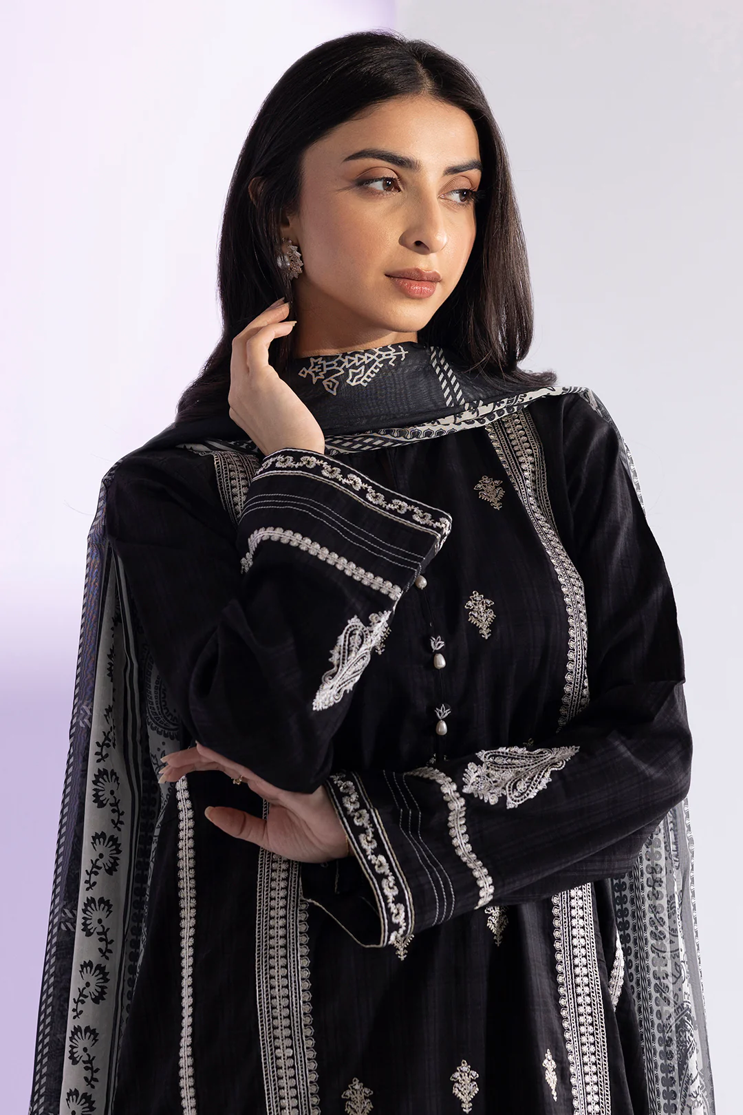 Embroidered Kurta Dupatta Trouser - 2576 - Image 6