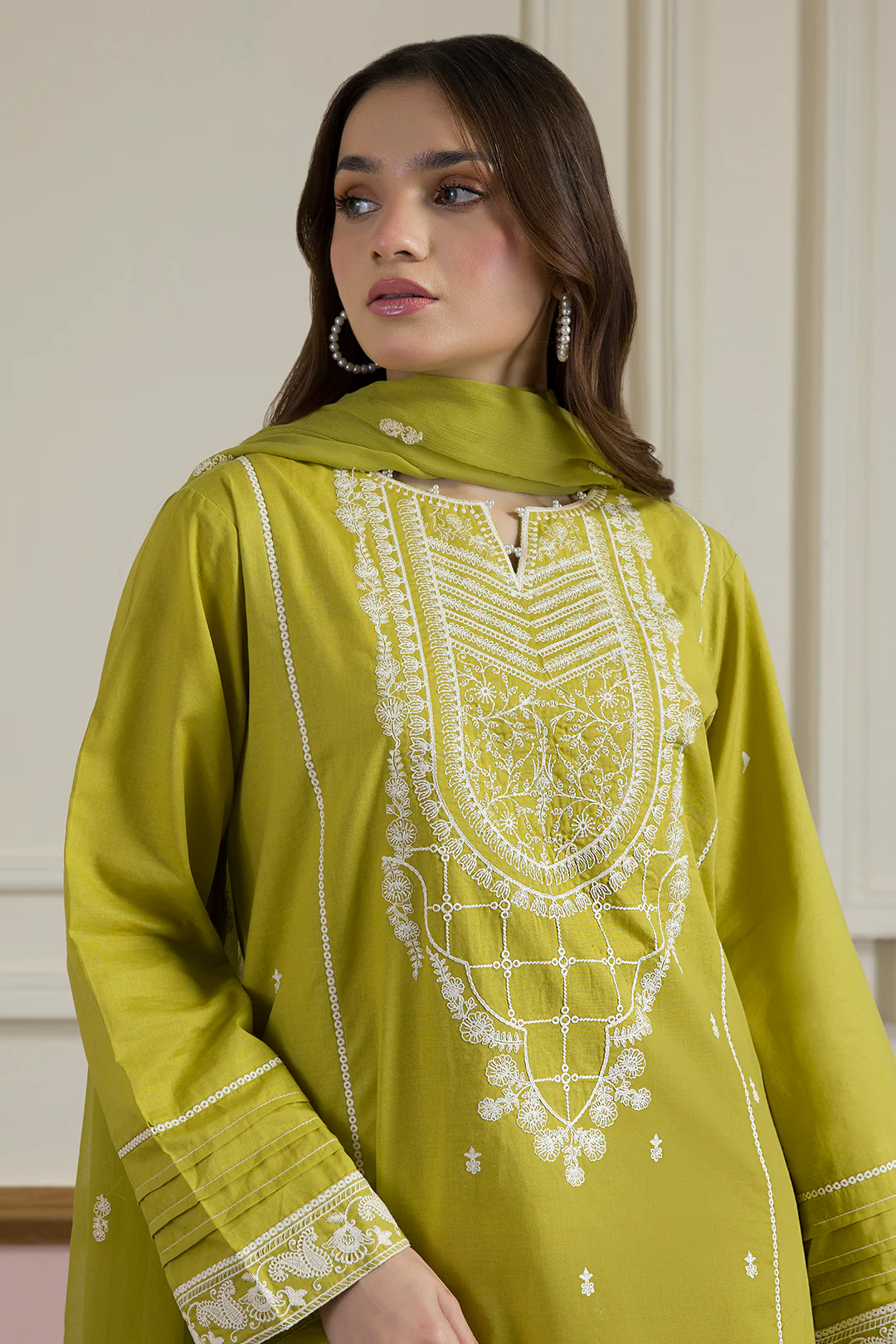 Embroidered Kurta Dupatta Trouser - 2612 - Image 2