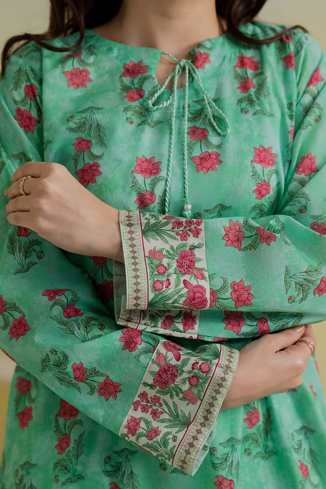 Kurta Dupatta Trouser - 1951 - Image 4