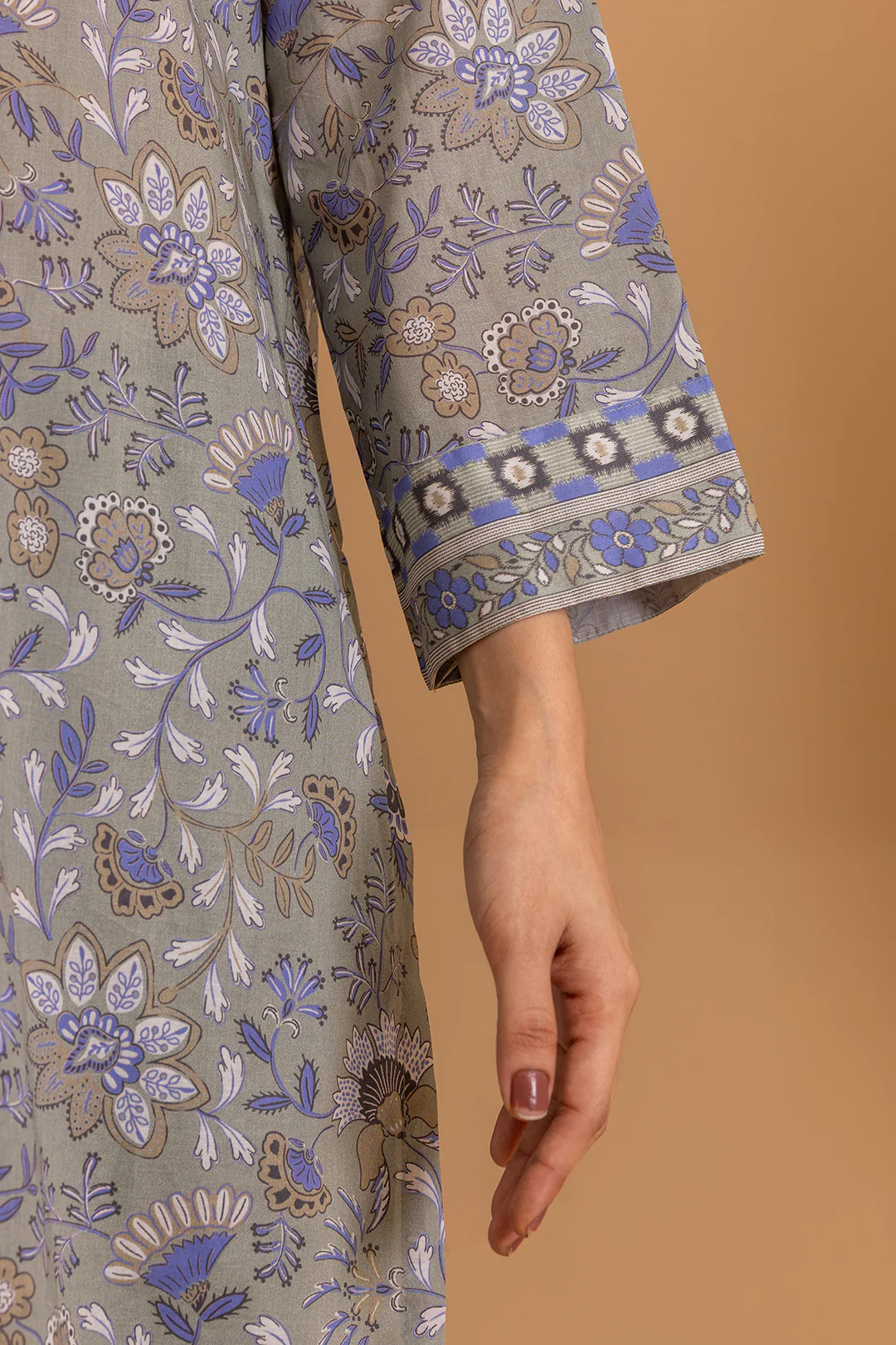 Kurta Dupatta Trouser - 2180 - Image 4