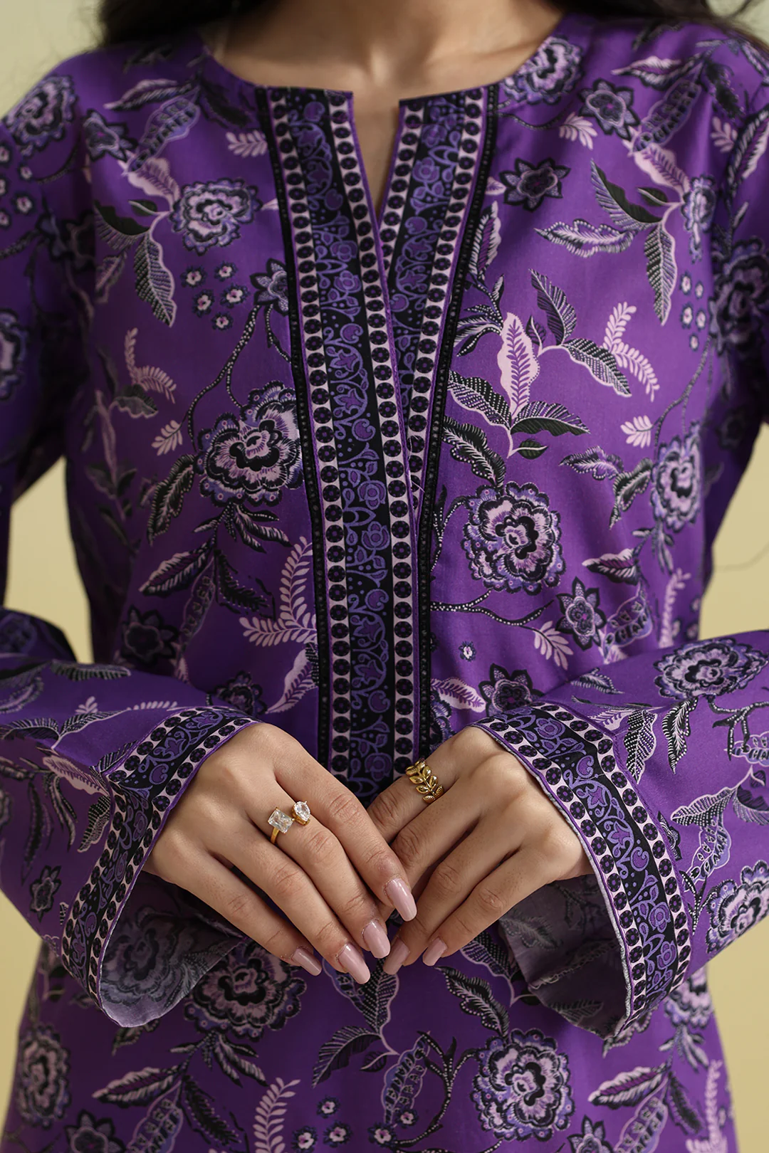 Kurta Dupatta Trouser - 2444 - Image 5