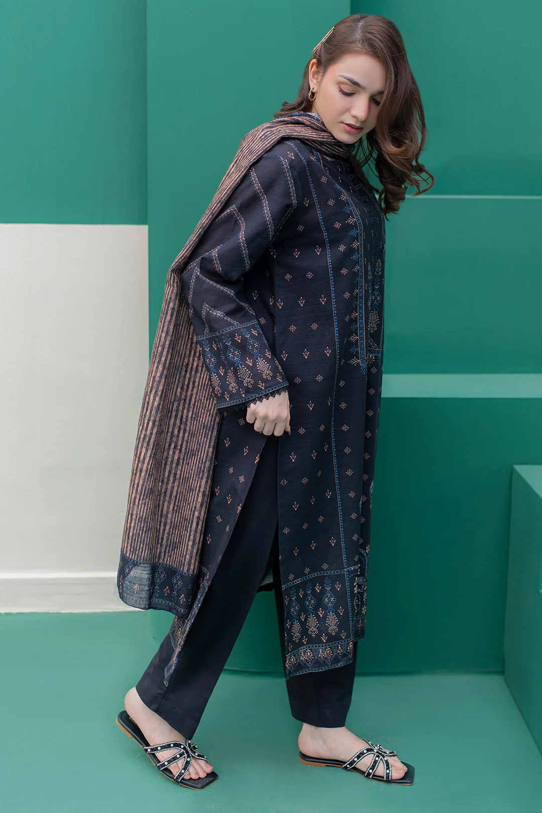 Kurta Dupatta Trouser - 2947 - Image 3