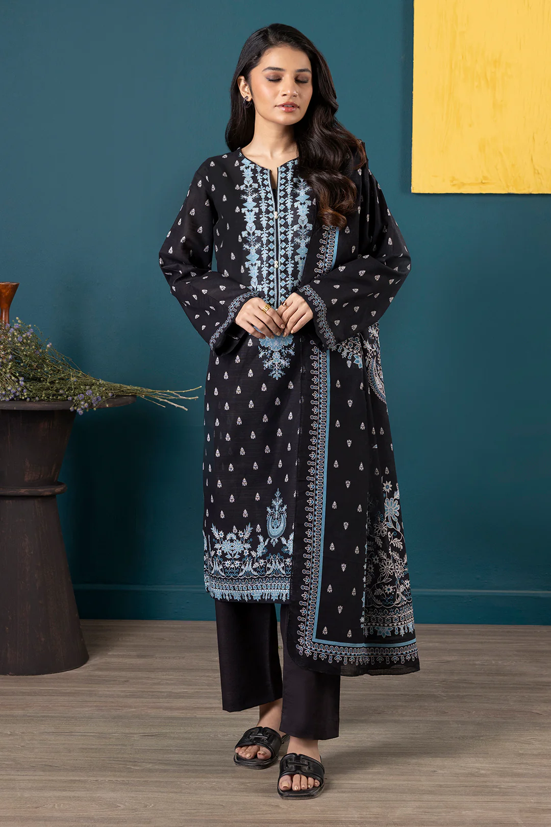 Kurta Dupatta Trouser - 2703 - Image 3