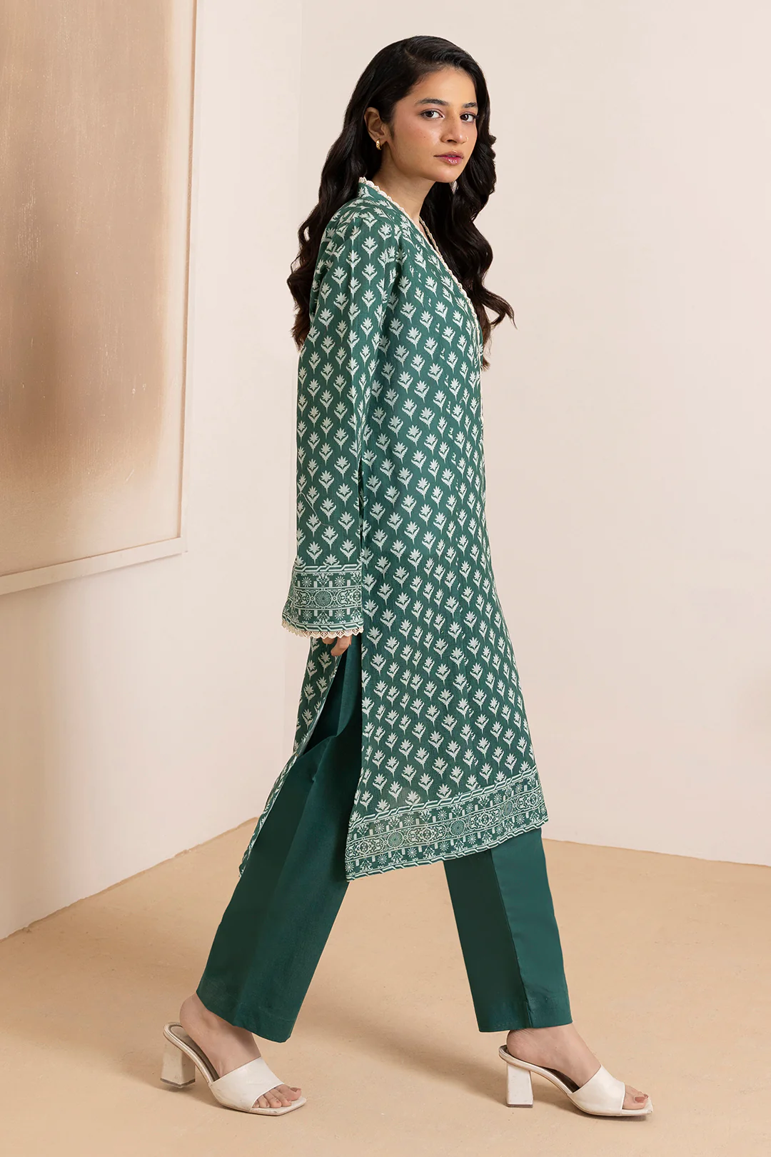 Kurta Dupatta Trouser - 2780 - Image 6
