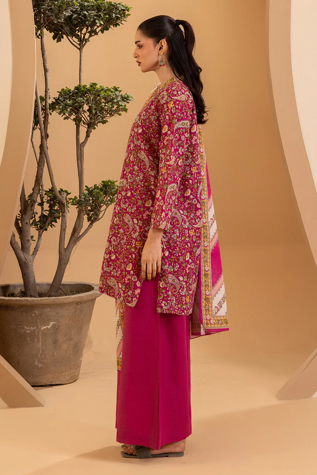 Kurta Dupatta Trouser - 2785 - Image 10