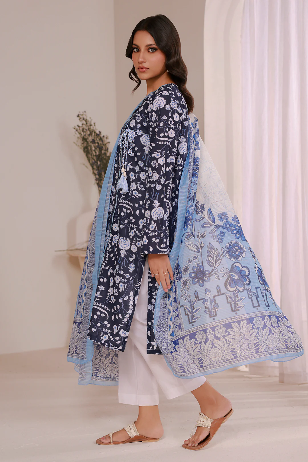 Kurta Dupatta Trouser - 2875 - Image 4