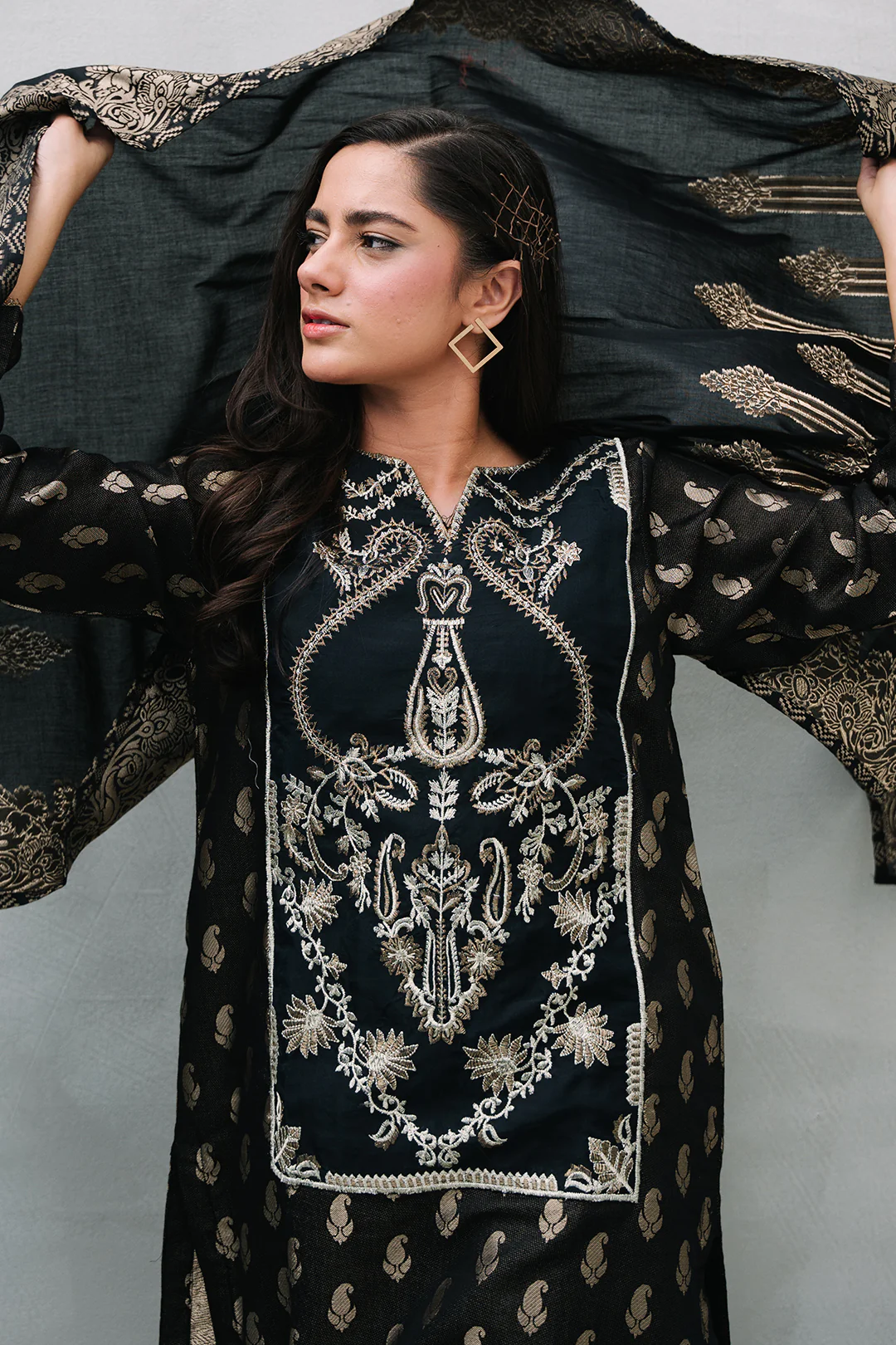 Embroidered Kurta Dupatta Trouser - 3256 - Image 5