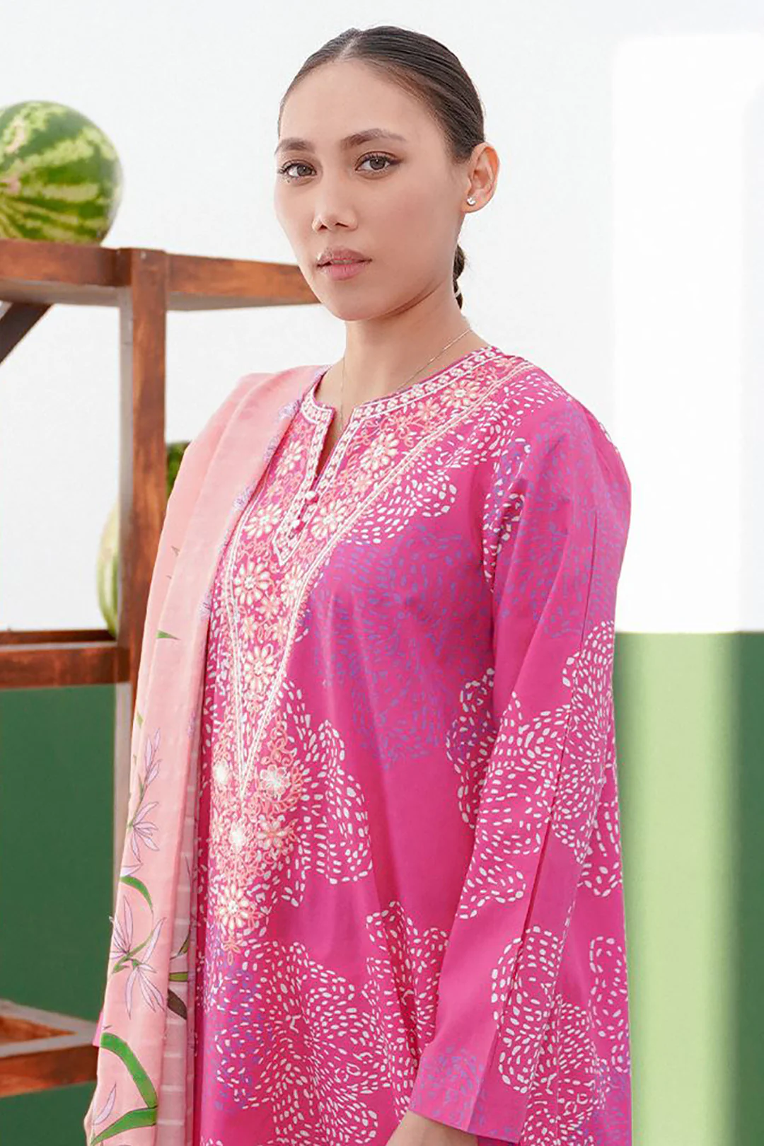 Embroidered Kurta Dupatta - 0653