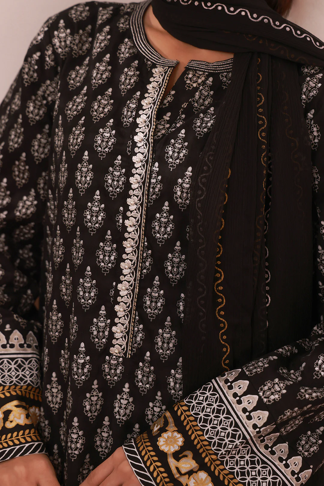 Embroidered Kurta Dupatta - 0973 - Image 4