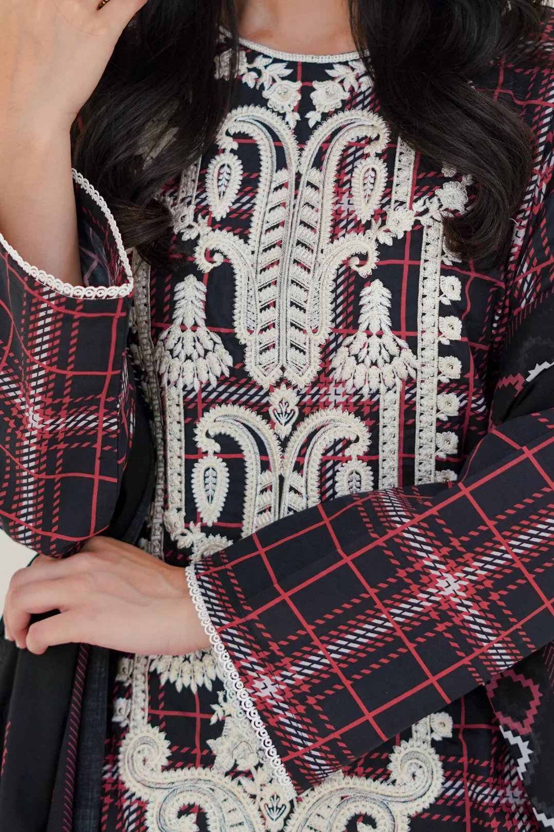 Embroidered Kurta Dupatta - 1900 - Image 4