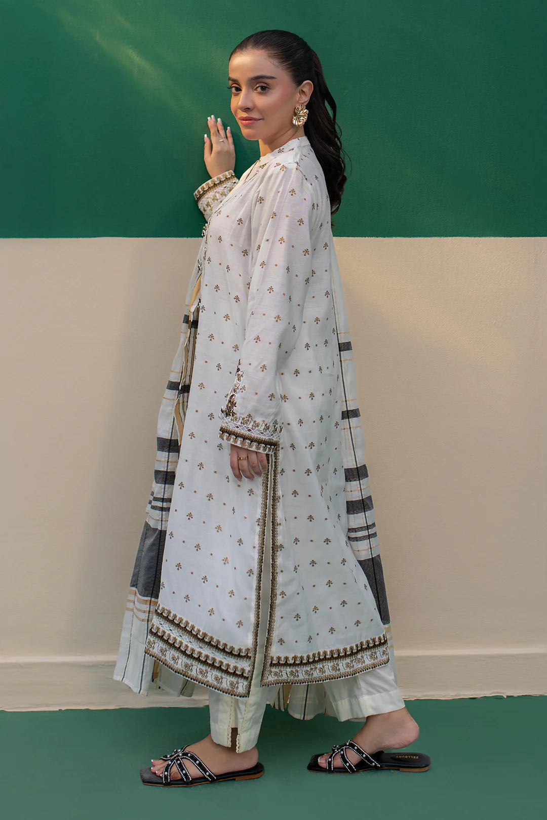 Embroidered Kurta Dupatta - 1978 - Image 9