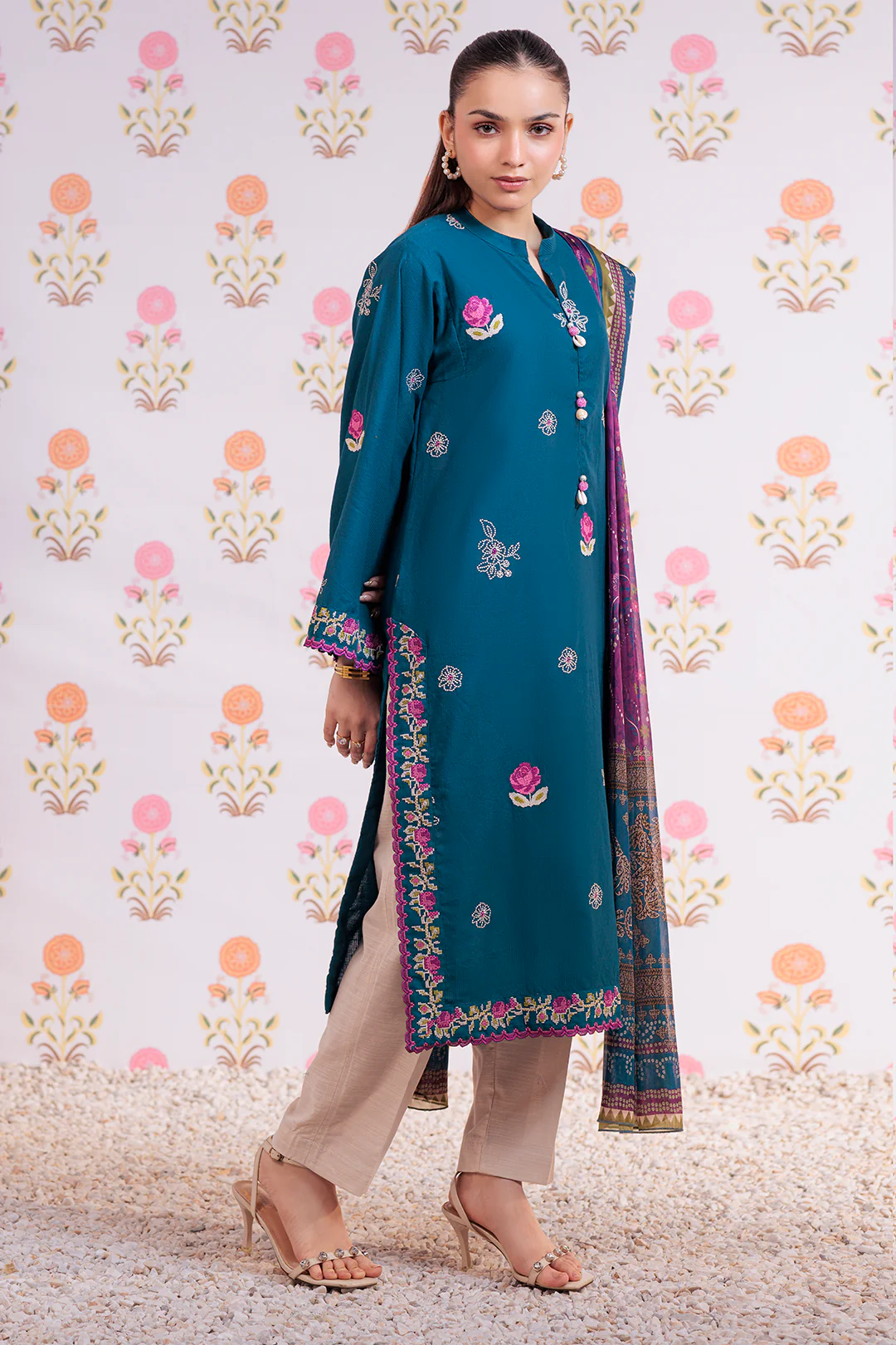Embroidered Kurta Dupatta - 1986 - Image 7