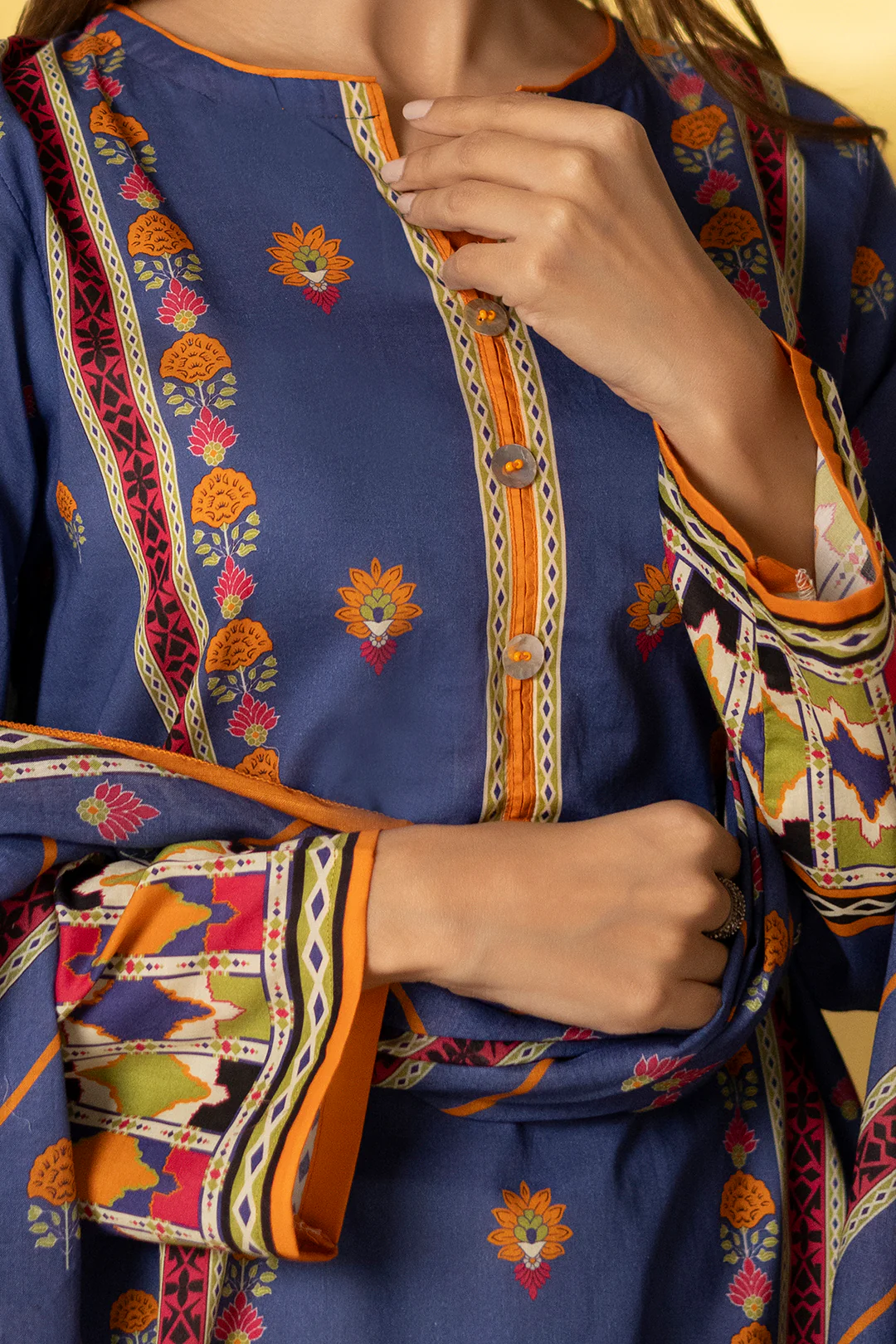 Kurta Dupatta - 2069 - Image 5