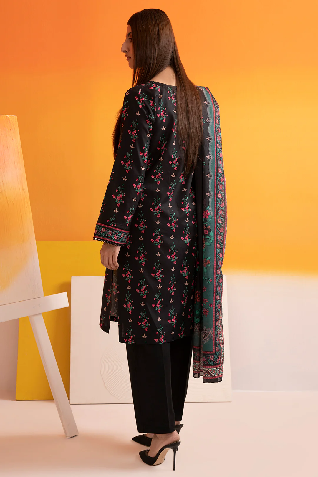 Kurta Dupatta - 1750 - Image 8