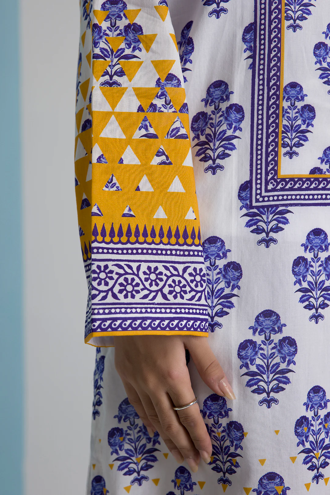 Kurta Dupatta - 2125 - Image 5