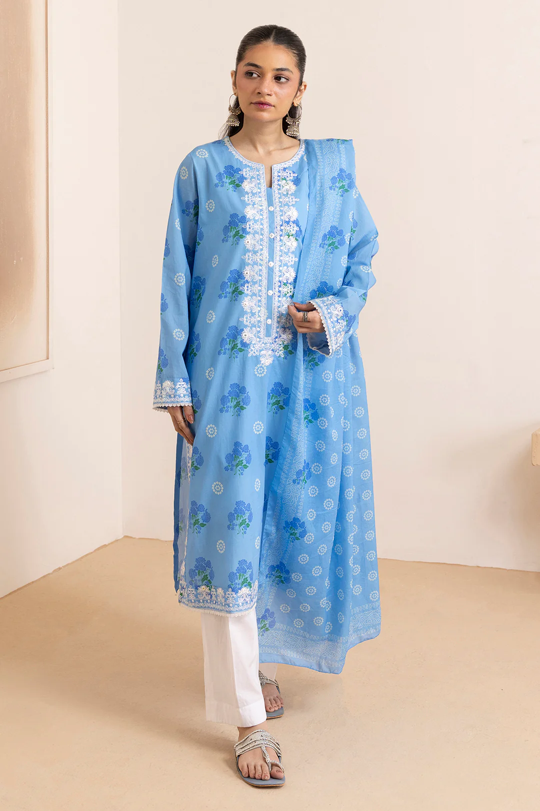 Embroidered Kurta Dupatta - 2232 - Image 4