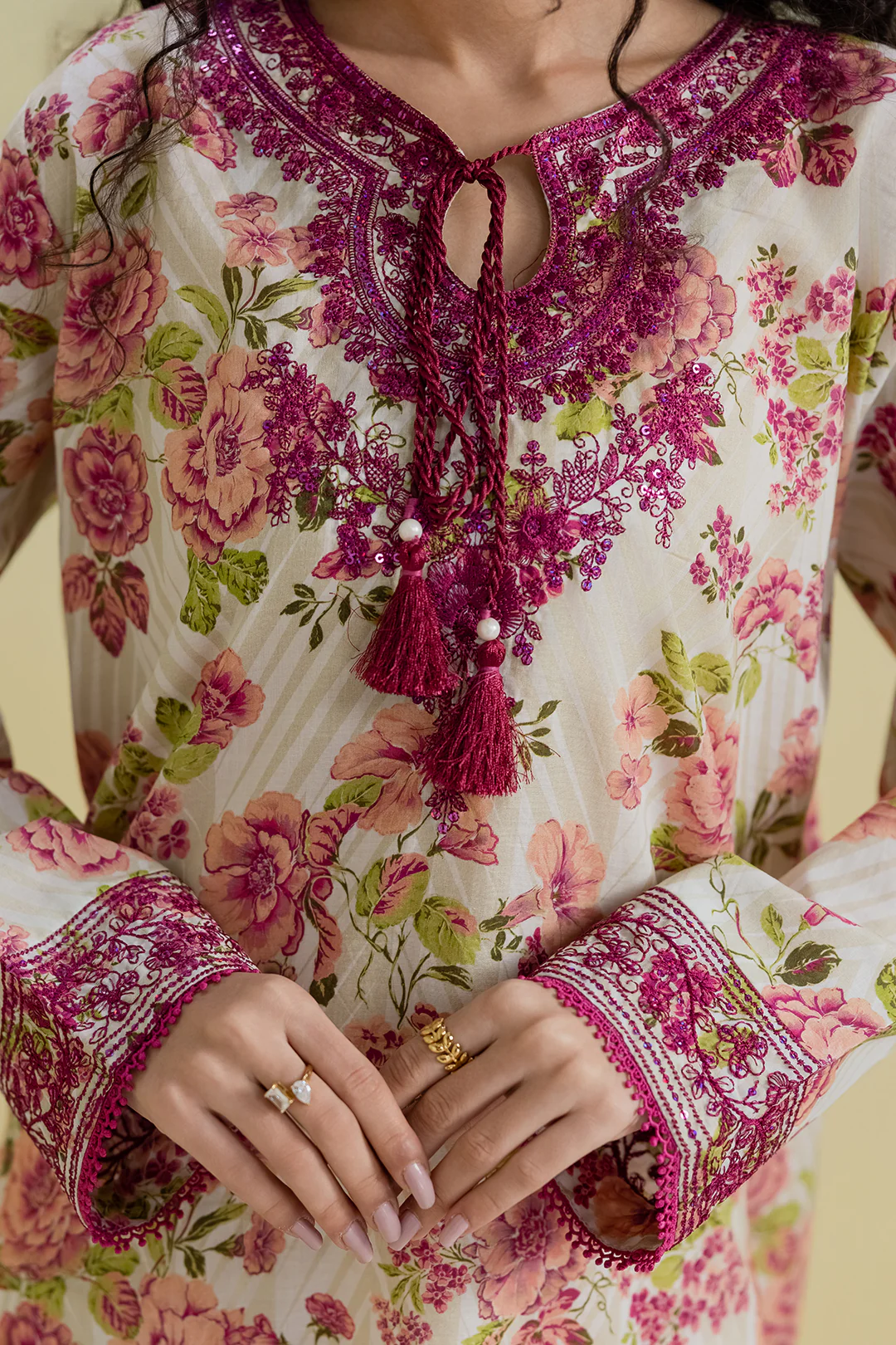 Embroidered Kurta Dupatta - 1943 - Image 4