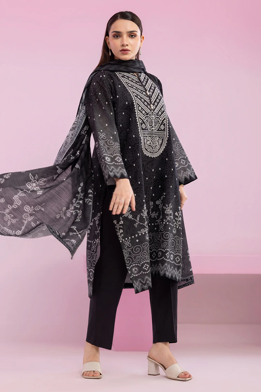Embroidered Kurta Dupatta - 2861 - Image 7